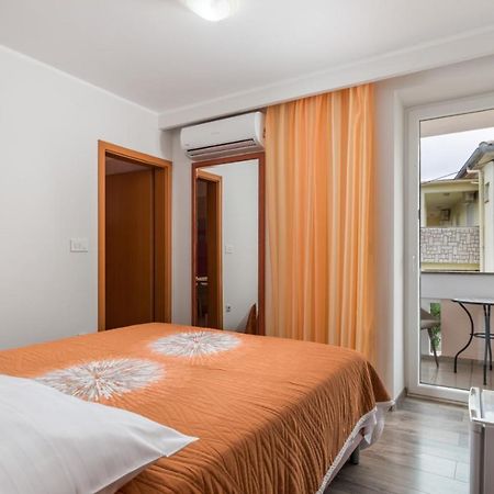 Guest House Ana 巴斯卡 外观 照片